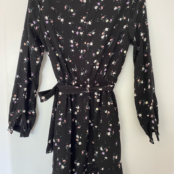 Dynamite Floral Dress - Picture 2 of 3